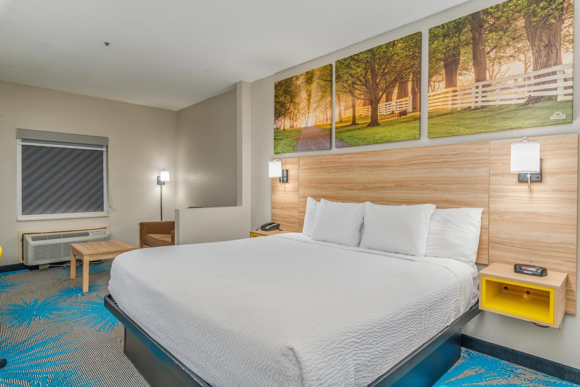 Days Inn & Suites By Wyndham Prattville-Montgomery Bagian luar foto